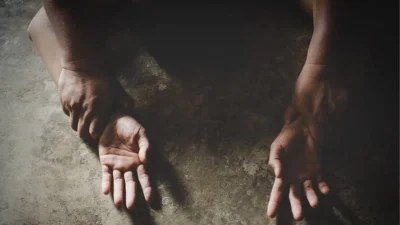 Βιασμός 24χρονης: Σοκαριστικές αποκαλύψεις - Τι βρέθηκε στα ρούχα της κοπέλας