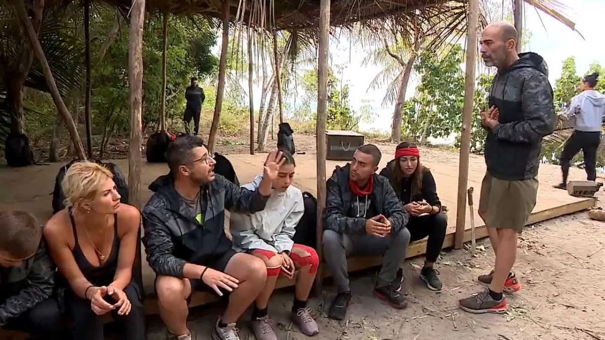 Survivor 5: Ο Βαλάντης "κατακεραύνωσε" τον Κωνσταντάρα - «Είναι πολύ διπρόσωπος προσπάθησε να υπάρξει και πολιτικός»