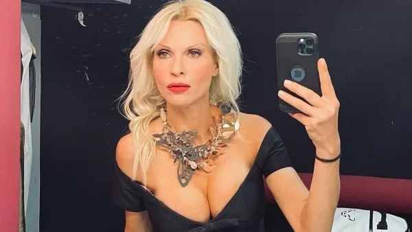 Ασημίνα Ιγγλέζου: «Έριξε» το Instagram με την φωτογραφία της - Ημίγυμνη στα χιόνια