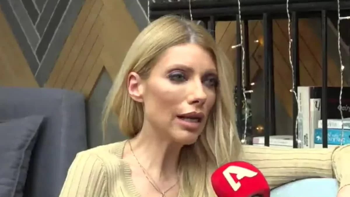 Η Έλενα Γκρέκου "κατακεραύνωσε" την Κουρεντή για τα φιλιά με τον Κατσαούνη: «Θεωρώ ότι είναι...»