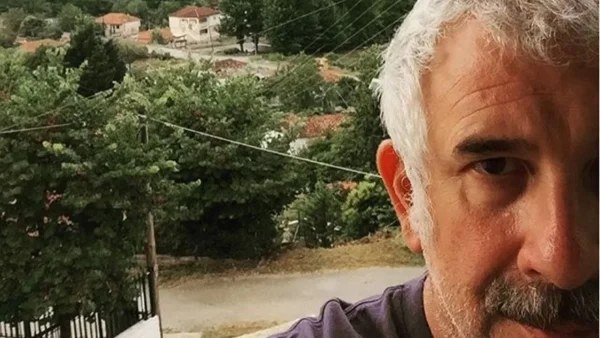 Τριώροφες με θέα θάλασσα - Φωτογραφίες από τις μεζονέτες του Φιλιππίδη που βγαίνουν σε πλειστηριασμό