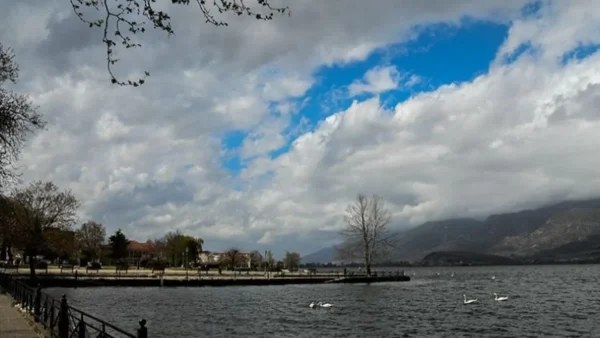Με βροχές και συννεφιασμένο ουρανό ξεκινάει η εβδομάδα - Ο καιρός σήμερα 17/1