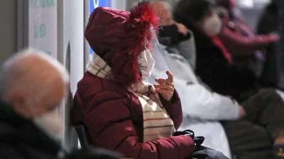 Από 17/1 τα πρόστιμα στους ανεμβολίαστους άνω των 60 ετών - Ποιοι εξαιρούνται και πως θα επιβάλλονται