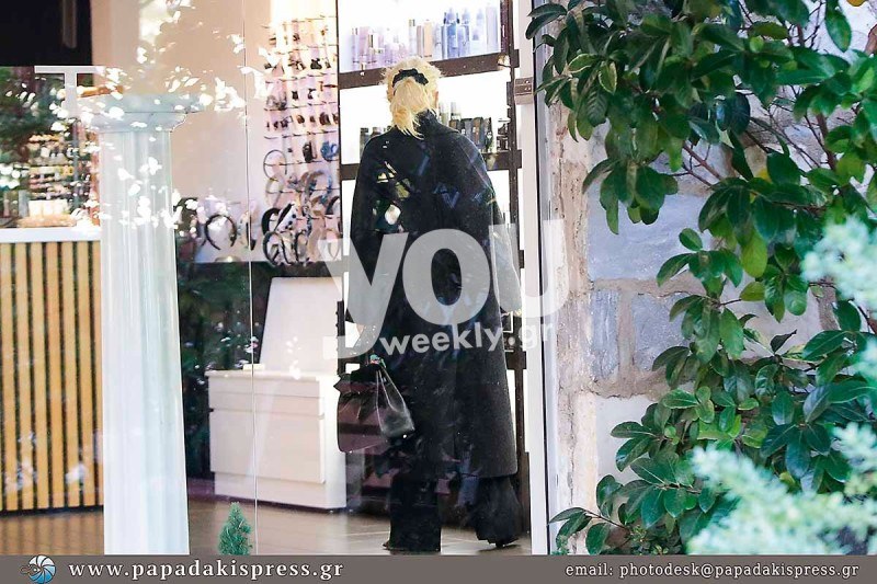 Ελένη Μενεγάκη νύχια