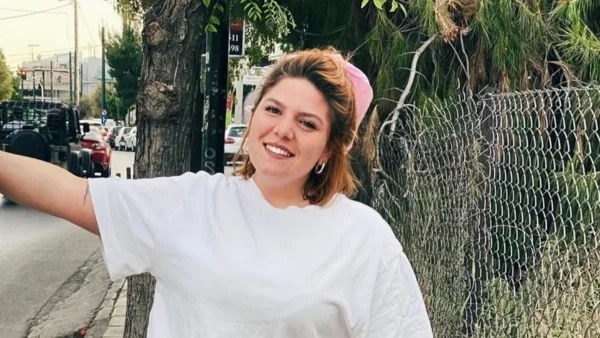 Δανάη Μπάρκα: Η νέα συγκινητική αφιέρωση στην γιαγιά της - Φωτογραφία