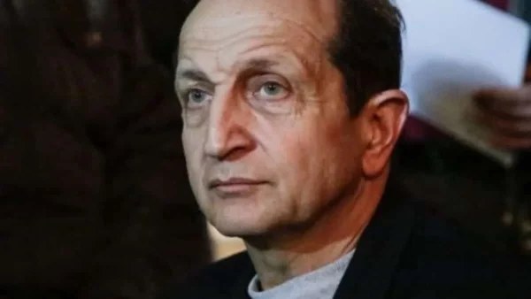 «Ο Μπιμπίλας μου έφερνε τρόφιμα στο σπίτι γιατί δεν είχα χρήματα»