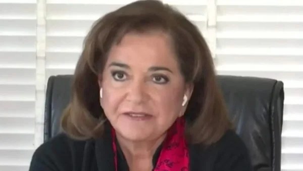Ντόρα Μπακογιάννη: «Να μάθουμε στα αγόρια να σέβονται και να τιμούν τη γυναίκα»