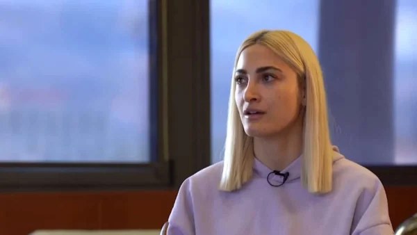 «Αληθεύει πως με πήγαν στο σπίτι του Φιντιρίκου...» - Η Τούνη "σπάει" τη σιωπή της για το ροζ βίντεο