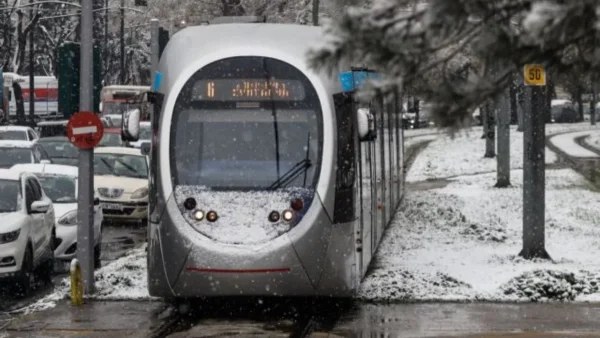ΜΜΜ: Ως τις 10 το βράδυ θα διεξαχθούν τα δρομολόγια του τραμ για σήμερα και αύριο