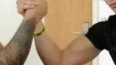 Πρωταγωνιστής σε ερωτικές ταινίες για ομοφυλόφιλους παίκτης του Big Brother με παίκτη του Power of love