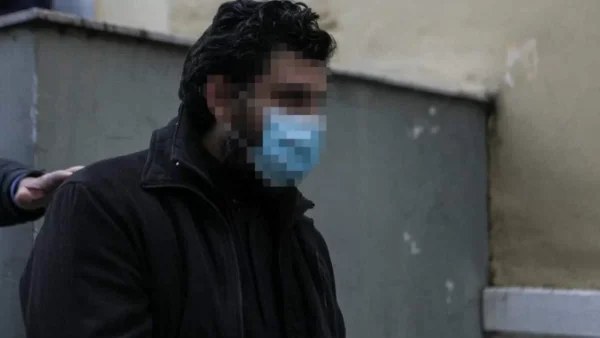 Βιασμός από ιερέα: Δευτέρη καταγγελία από 17χρονη - «50 ευρώ για μια ώρα από τη ζωή σου»