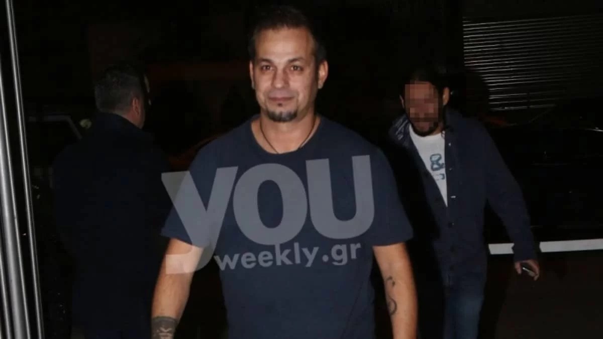 Σπάνια φωτογραφία της αδερφής του Ντέμη Νικολαΐδη - Έχουν ακριβώς ίδια...