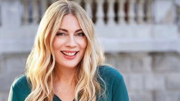 Σμαράγδα Καρύδη: Σπάνια φωτογραφία της μητέρας της - Απίστευτη ομοιότητα
