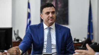 Περήφανος μπαμπάς ο Βασίλης Κικίλιας - Η φωτογραφία του γιου του με φανέλα της ΑΕΚ