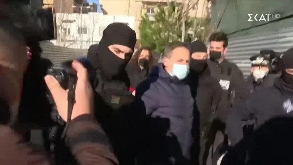 Έφτασε στο δικαστήριο ο Δημήτρης Λιγνάδης - Δρακόντεια τα μέτρα ασφαλείας