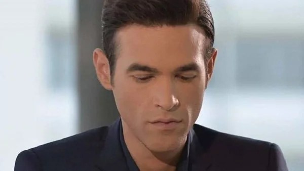 Μένιος Φουρθιώτης: Καταγγέλλει πρόσωπο που εργάζεται στην Εισαγγελία Εκτέλεσης Ποινών για ξυλοδαρμό!