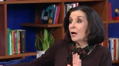«Δεν έχω γυναίκες φίλες γιατί είμαι σκύλα» - "Κόλαφος" η Νένα Μεντή