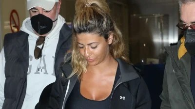 Survivor 5: Έφτασε στην Ελλάδα η Πελαγία Καζολέα -  Αποκλειστικές φωτογραφίες από το αεροδρόμιο