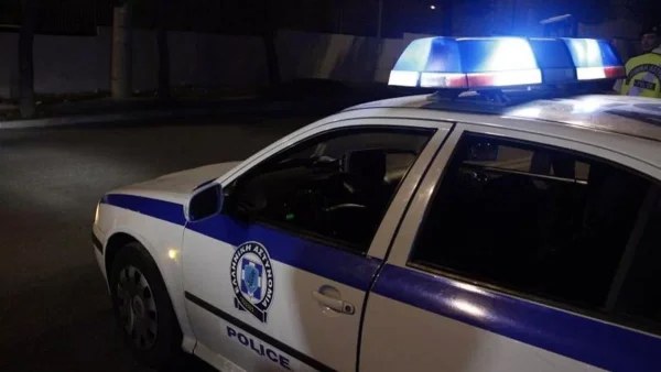 Σεξουαλική παρενόχληση στους Αγίους Αναργύρους -  Την εγκλώβισε ανάμεσα σε δύο αυτοκίνητα και τη θώπευσε
