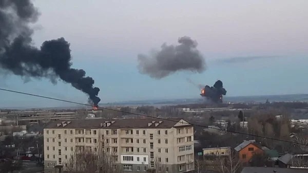 Ξεκίνησε η ρωσική εισβολή στην Ουκρανία - Εκρήξεις στο Κίεβο και σε άλλες πόλεις