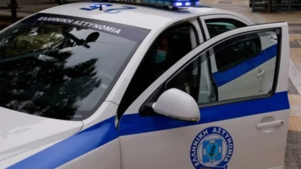 Θρίλερ στη Νέα Ιωνία - Εγκλωβισμένος διαρρήκτης απειλεί αστυνομικούς