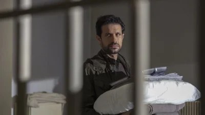 Σασμός: Χαμός στο Twitter με τη φασαρία στη φυλακή - Ποιος είναι ο αιμοβόρος Καραπάνος