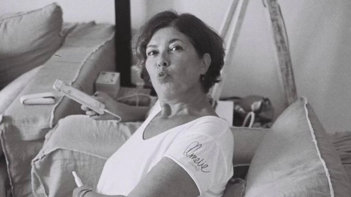 Έχει τζάκι και cozy καναπέδες - Φωτογραφίες από το εντυπωσιακό σπίτι της Σοφίας Αλιμπέρτη στην Πάρο
