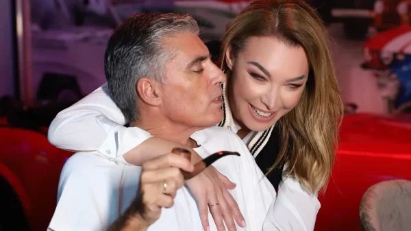 Ευχάριστα νέα για τον Νίκο Ευαγγελάτο - Το έμαθαν με την Τατιάνα Στεφανίδου νωρίς το πρωί