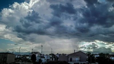 Καιρός (6/2): Συννεφιασμένη Κυριακή - Σε ποιες περιοχές θα βρέξει;