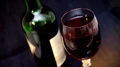 Οικονομικά και άκρως ρομαντικά - 4 εστιατόρια στην Αθήνα που γιορτάζουν τον Άγιο Βαλεντίνο με ειδικό μενού
