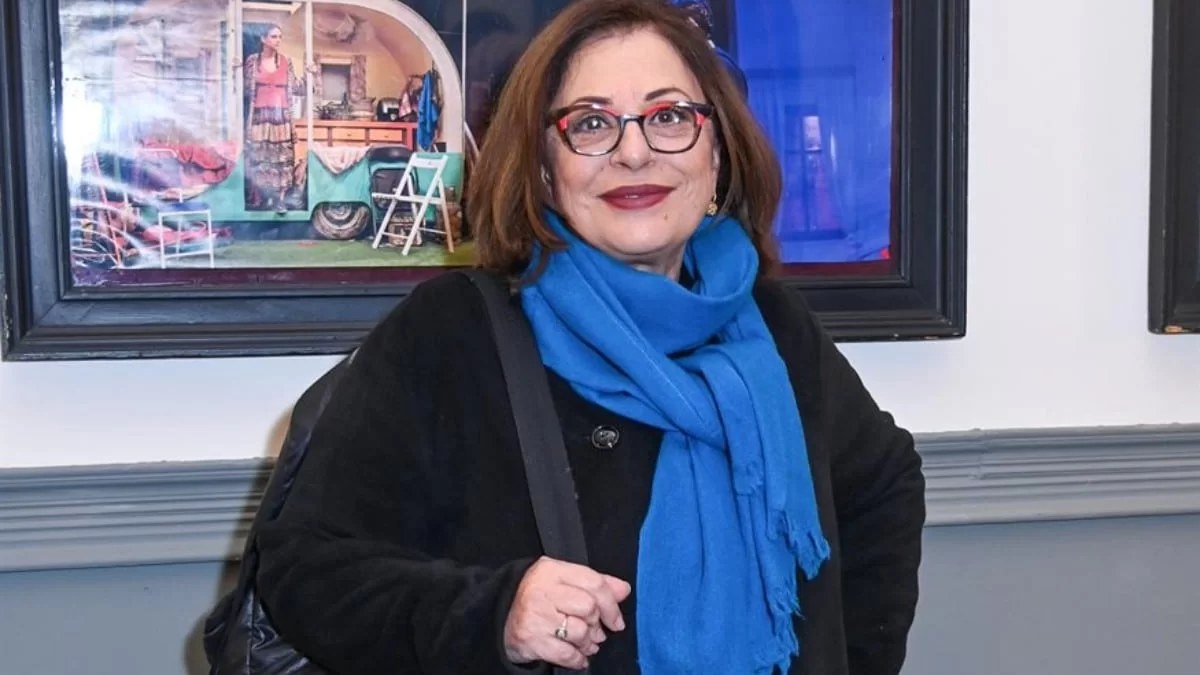 Έτσι δεν την έχουμε δει ποτέ ξανά - Διέρρευσε "καυτή" φωτογραφία της Χάρις Αλεξίου από το παρελθόν