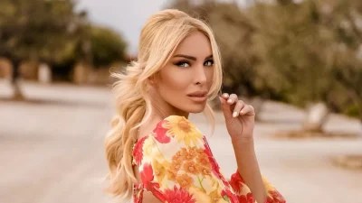 «Κάθε φορά που πέφτω στα πατώματα...»: Η συμβουλή που παίρνει η Καινούργιου από τον πατέρα της όταν χωρίζει