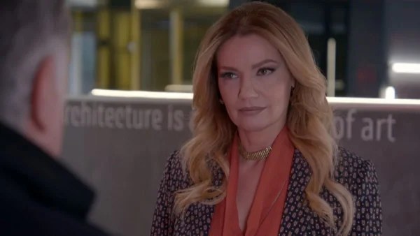 Άσε μας ρε μαμά: Η Ρωξάνη προσεγγίζει ξανά τον Θωμά