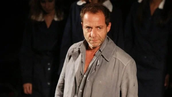 Δημήτρης Λιγνάδης: «Στα μηνύματα μού έλεγε....» - Τι αναφέρει ο 26χρονος που τον καταγγέλλει για βιασμό