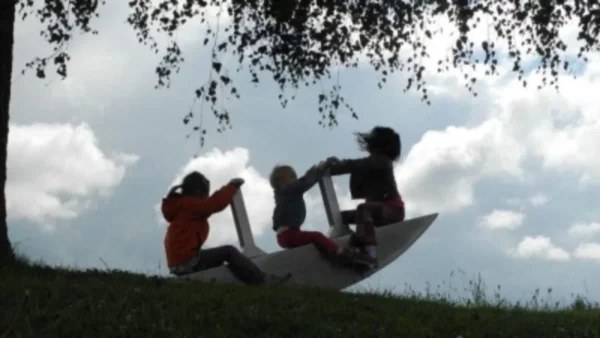 Τραγωδία Πάτρα: Το τρέιλερ της εκπομπής «Φως στο Τούνελ» "καίει" τους γονείς - "Οι άγγελοι και τα τέρατα"