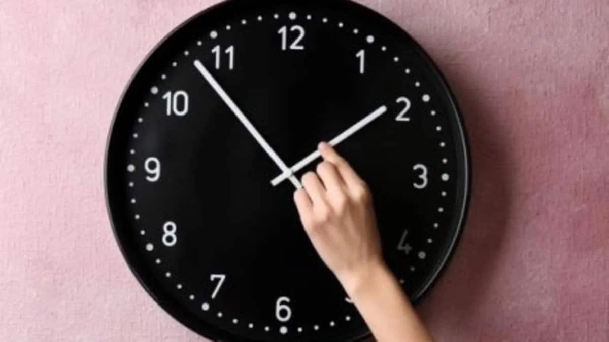 Αλλαγή ώρας: Πότε πάμε όλοι τα ρολόγια μας μια ώρα μπροστά;