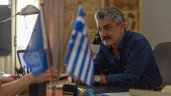 Σασμός: Ο Φραγκιαδάκης "τσακώνει" επιτέλους τον προδότη του τμήματος