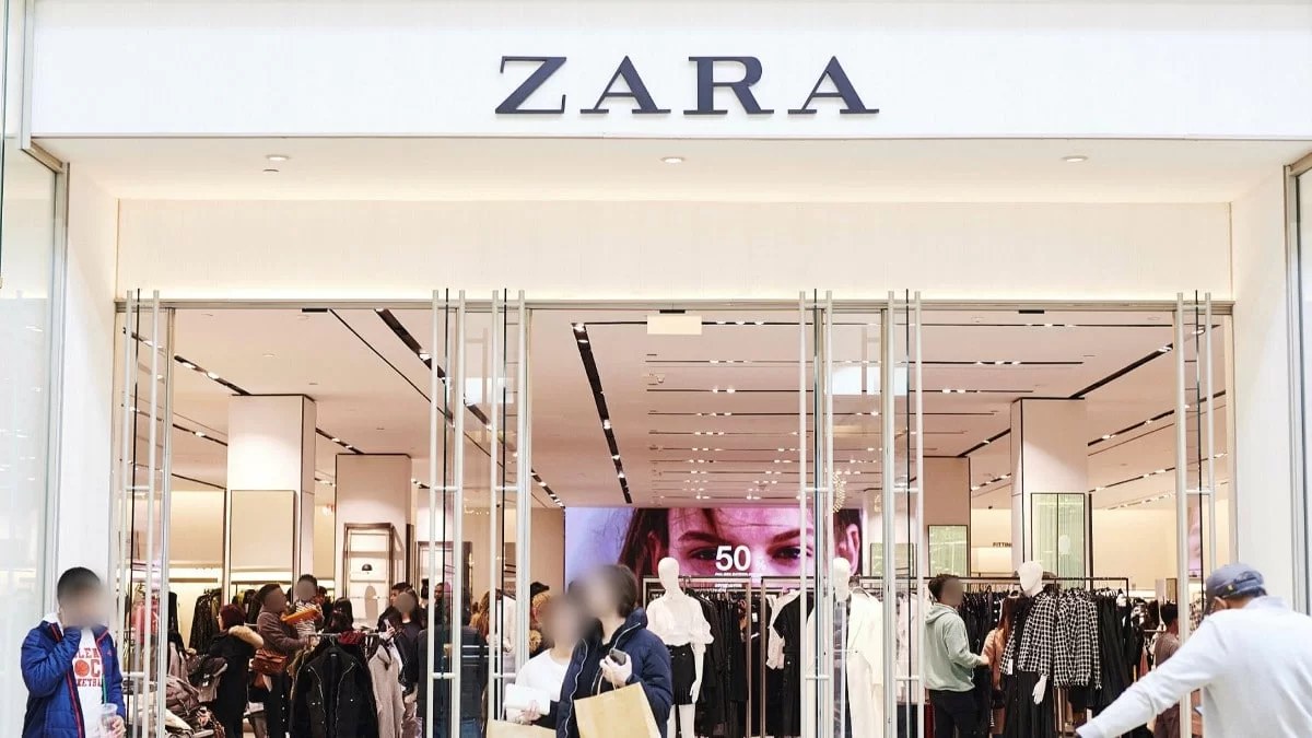 Μόνο με 19,95 ευρώ - Η μαύρη τσάντα των Zara που χωράει τα πάντα