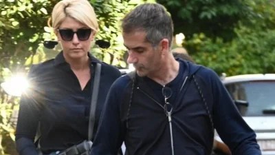 Καστανομάλλα και κούκλα - Η σύζυγος του Κώστα Μπακογιάννη πριν την Σία Κοσιώνη