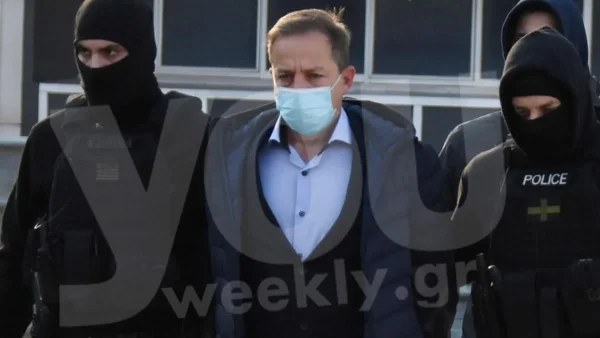 Δημήτρης Λιγνάδης: Αποκλειστικές φωτογραφίες από την άφιξη στο δικαστήριο - Με βλέμμα στο κενό