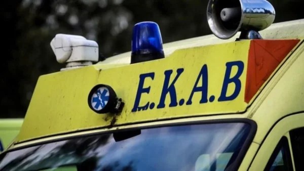 Σοκ στο Αιγάλεω - Πέταξε τα ανήλικα ανίψια της από το μπαλκόνι και μετά πήδηξε και αυτή