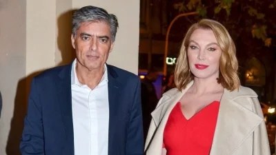 Ήταν 3 χρόνια παντρεμένος πριν την Στεφανίδου - Ξανθιά δημοσιογράφος η πρώην σύζυγος του Ευαγγελάτου