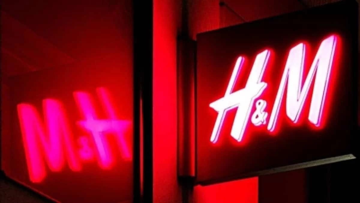 Βγαίνει σε 11 χρώματα - Το πιο ανοιξιάτικο παντελόνι θα το βρεις στα H&M