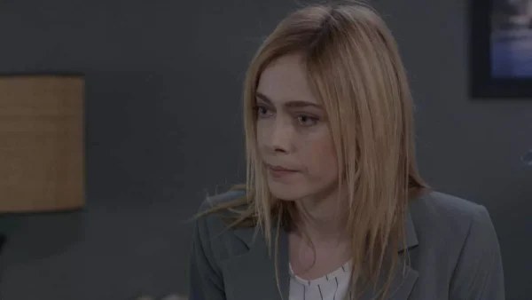 Ήλιος: Η Αθηνά ζητάει να συναντήσει τον Μάνο έχοντας καταστρώσει στο μυαλό της ένα σχέδιο