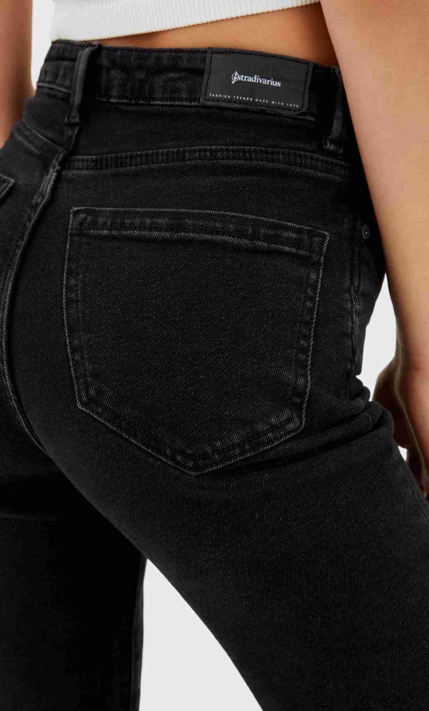 Jean από τα Stradivarius