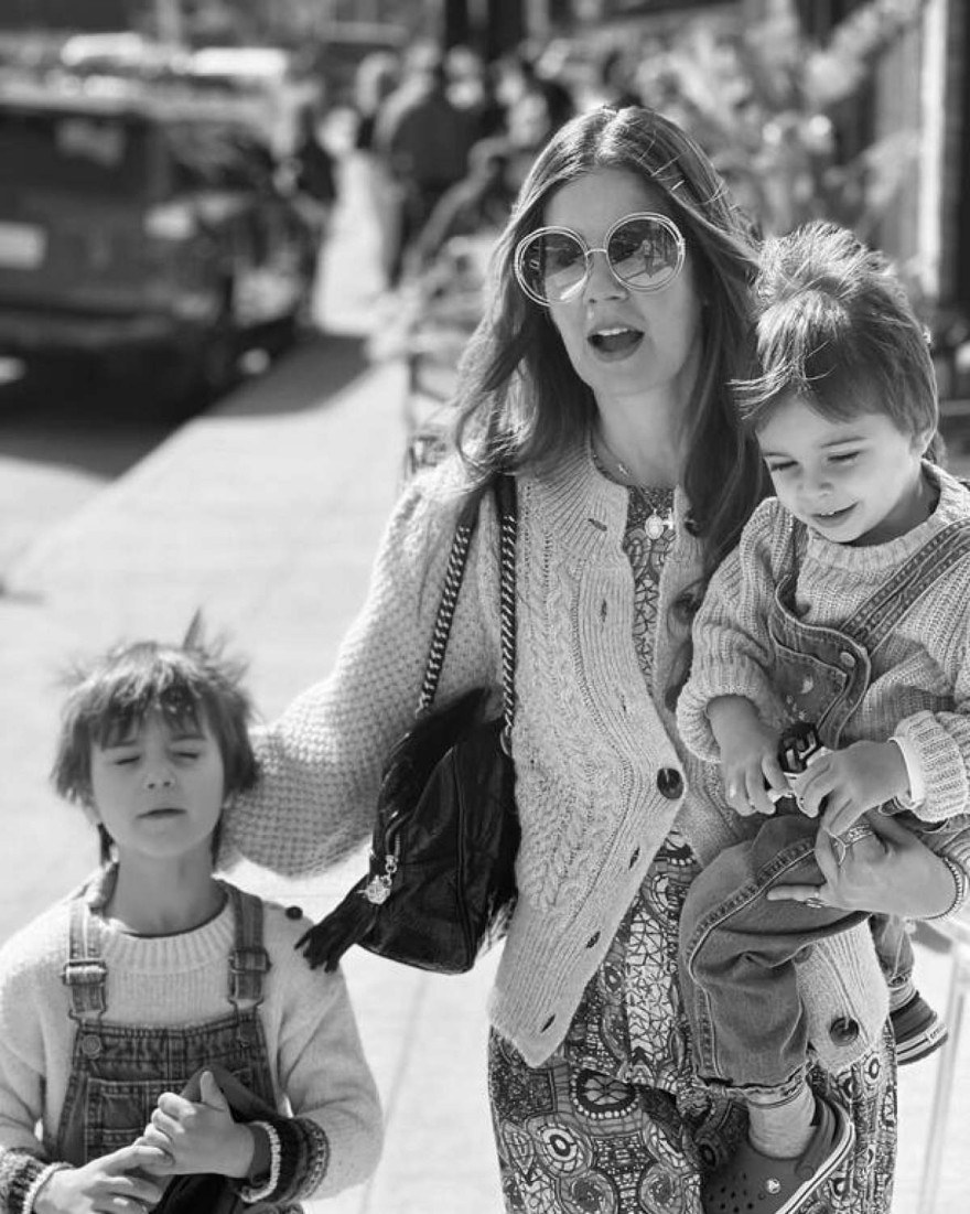 Η Κατερίνα Μουτσάτσου και τα παιδιά της