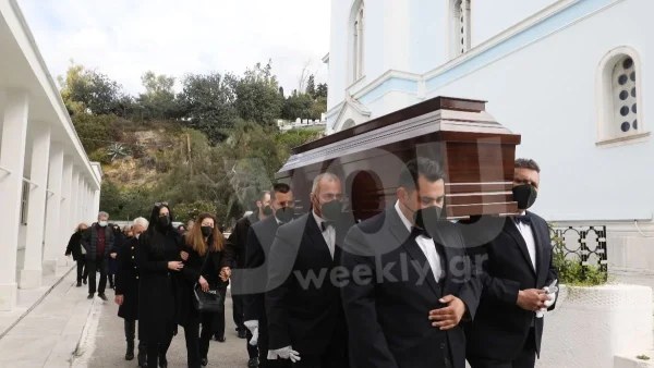 Θλίψη στην κηδεία του Κωνσταντίνου Ζαμπάρα - Φίλοι και συγγενείς του είπαν το τελευταίο "αντίο"