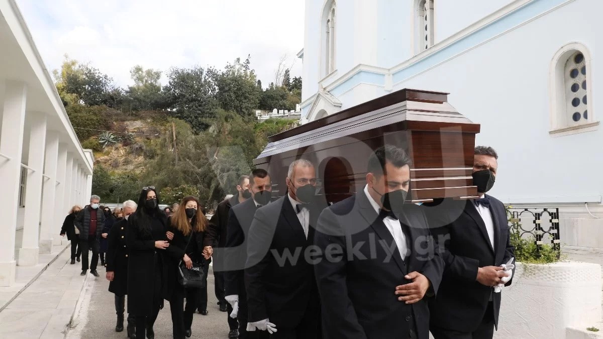 Θλίψη στην κηδεία του Κωνσταντίνου Ζαμπάρα - Φίλοι και συγγενείς του είπαν το τελευταίο "αντίο"