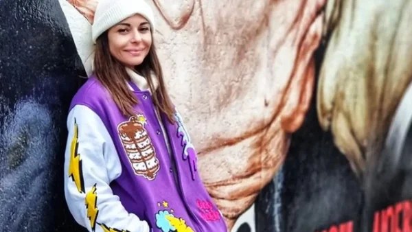 ''Ραγίζει'' καρδιές η ανάρτηση της Ειρήνης Κολιδά από το μνημείο του ολοκαυτώματος