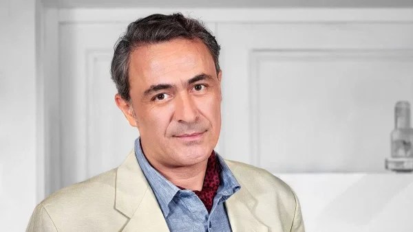 Θανάσης Κουρλαμπάς: «Αυτό που κέρδισα από τη χρυσή περίοδο της τηλεόρασης ήταν...»